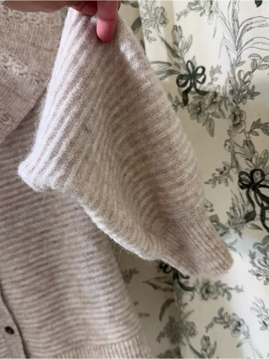 Madewell Peter Pan collar sweater - Picture 2 of 5